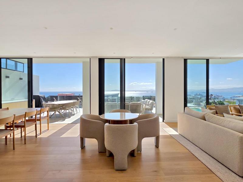 5 Bedroom Property for Sale in Green Point Western Cape